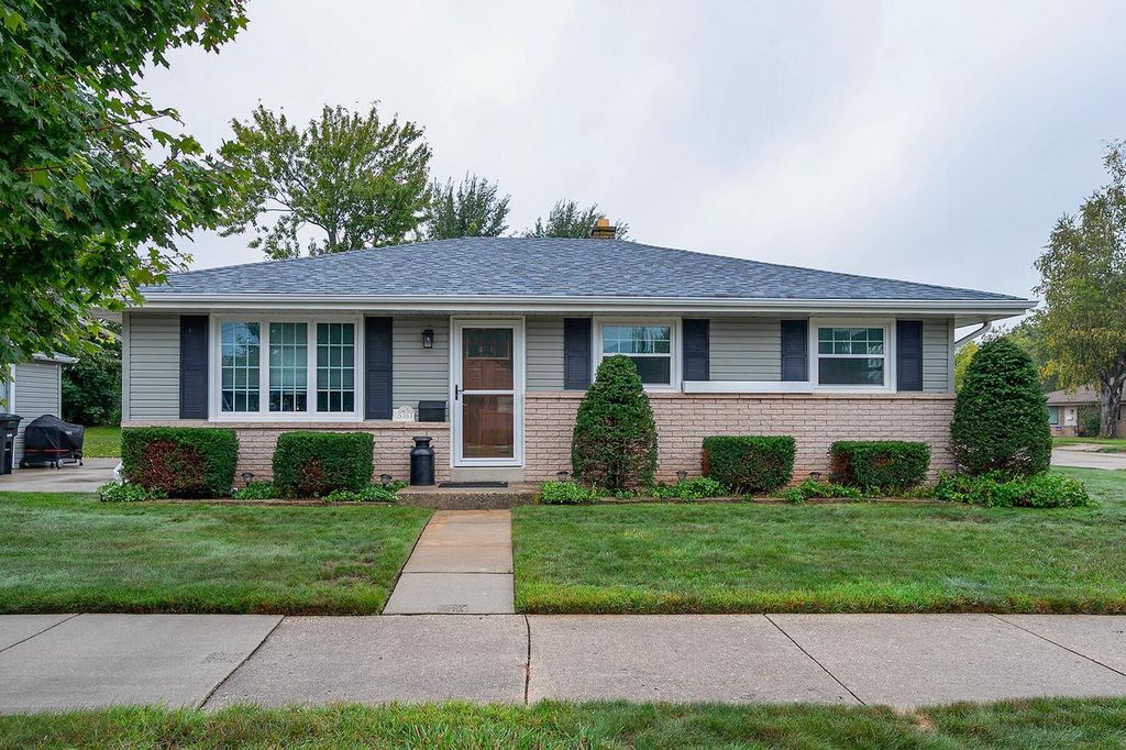 5353 S Elaine AVENUE, Cudahy, WI 53110