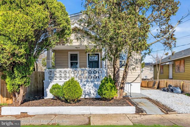 18 FISHER AVE, Neptune, NJ 07753