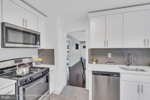 18 FISHER AVE, Neptune, NJ 07753