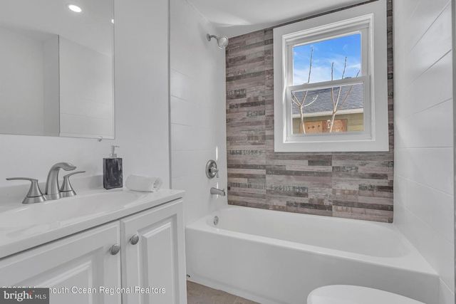 18 FISHER AVE, Neptune, NJ 07753