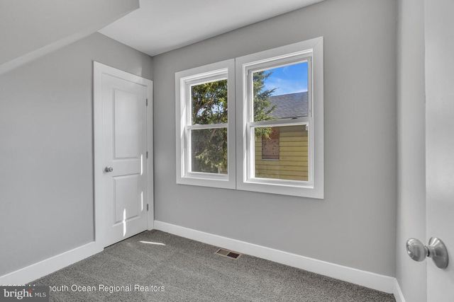 18 FISHER AVE, Neptune, NJ 07753