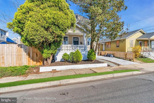 18 FISHER AVE, Neptune, NJ 07753
