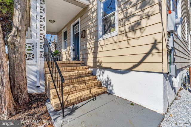 18 FISHER AVE, Neptune, NJ 07753