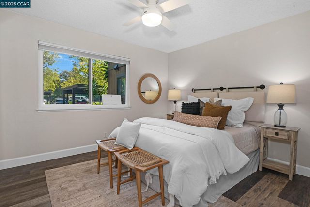 8112 Camelback Pl, Pleasant Hill, CA 94523