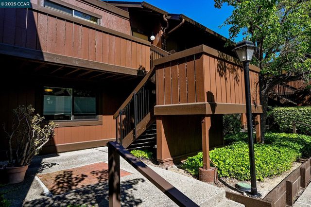 8112 Camelback Pl, Pleasant Hill, CA 94523