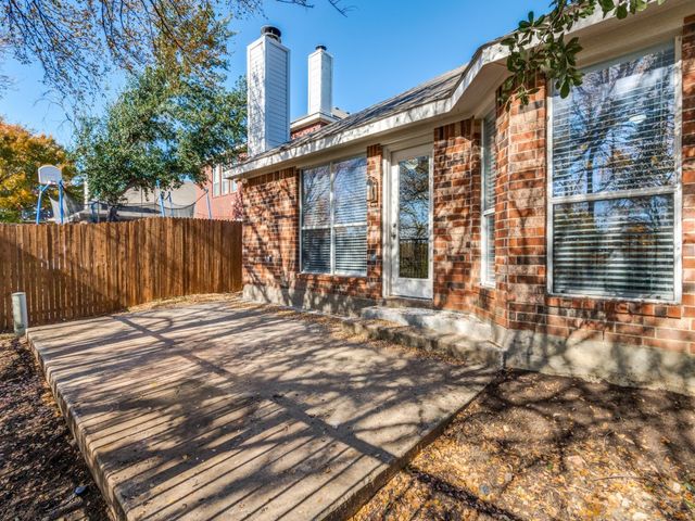 7952 Glenway Drive, Dallas, TX 75249
