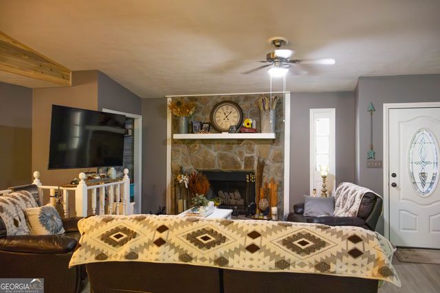179 Country Walk, Cleveland, GA 30528