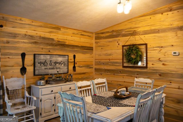 179 Country Walk, Cleveland, GA 30528