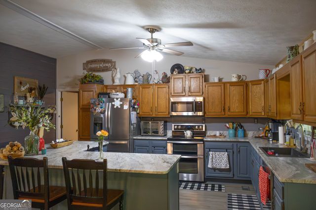 179 Country Walk, Cleveland, GA 30528