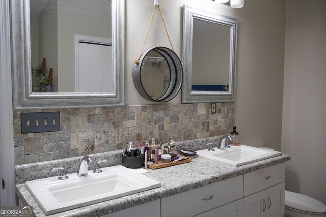 179 Country Walk, Cleveland, GA 30528