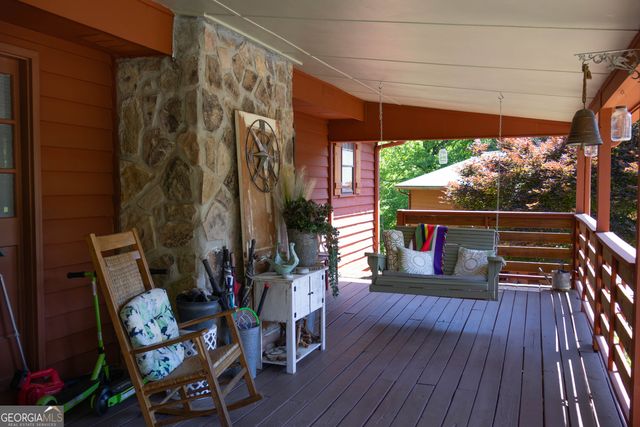 179 Country Walk, Cleveland, GA 30528