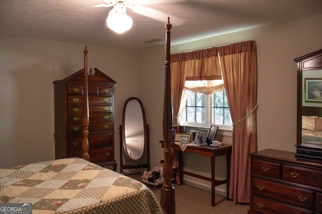 179 Country Walk, Cleveland, GA 30528