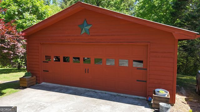 179 Country Walk, Cleveland, GA 30528