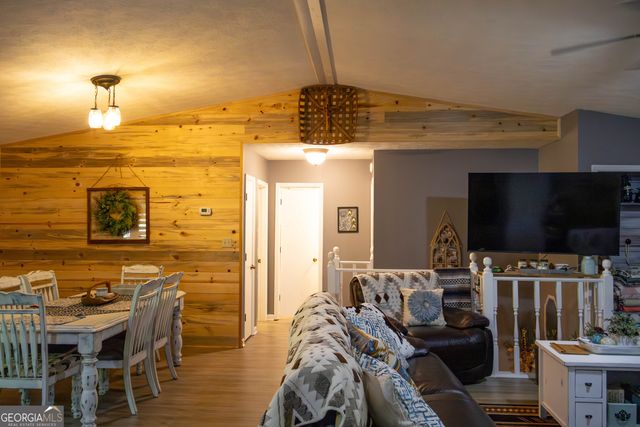 179 Country Walk, Cleveland, GA 30528