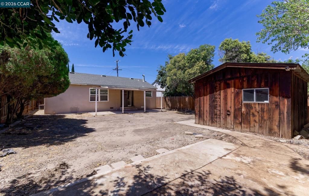 Image 17 of property listing at 206 William Reed Dr, Antioch, CA 94509