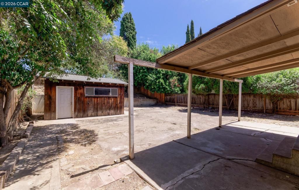 Image 19 of property listing at 206 William Reed Dr, Antioch, CA 94509
