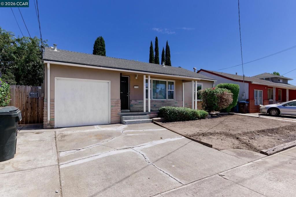 Image 2 of property listing at 206 William Reed Dr, Antioch, CA 94509