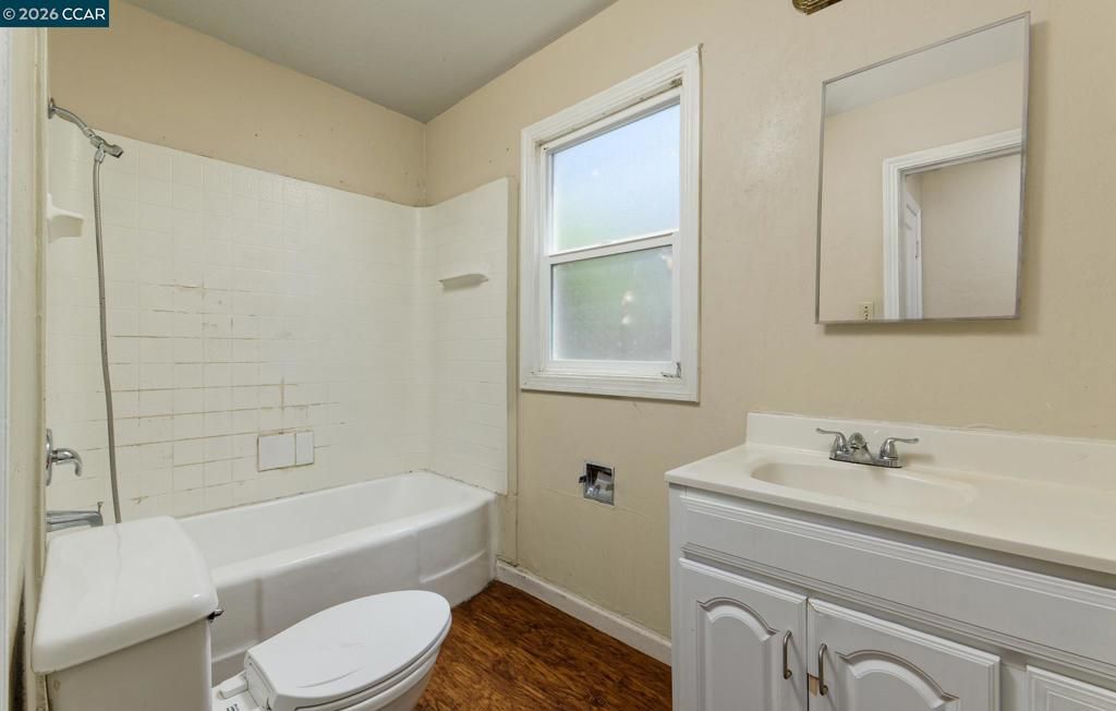 Image 5 of property listing at 206 William Reed Dr, Antioch, CA 94509