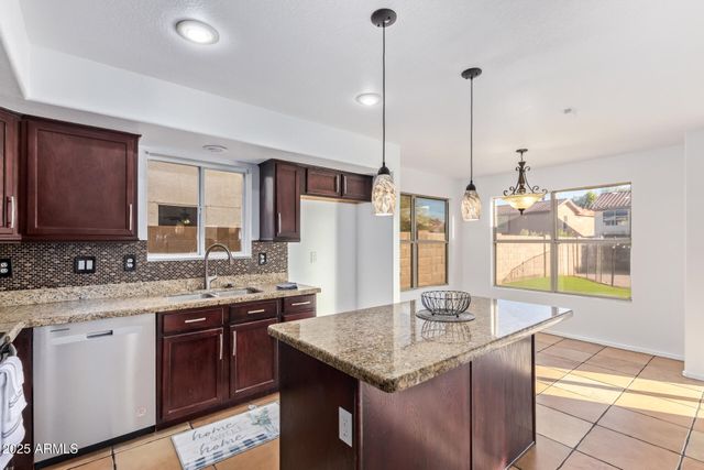 12547 W EDGEMONT Avenue, Avondale, AZ 85392