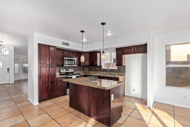 12547 W EDGEMONT Avenue, Avondale, AZ 85392