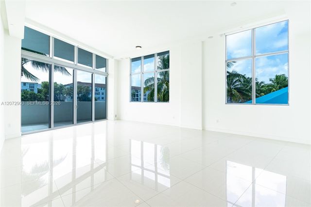 3250 NE 188th Street 101, Aventura, FL 33180