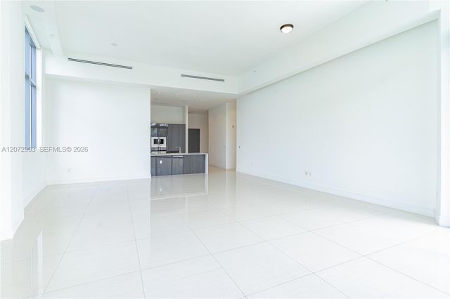3250 NE 188th Street 101, Aventura, FL 33180