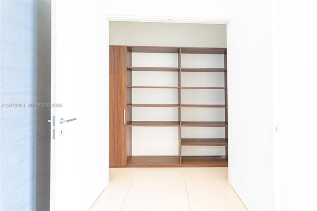 3250 NE 188th Street 101, Aventura, FL 33180