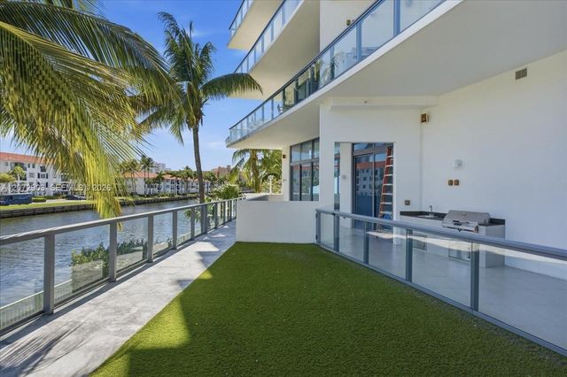 3250 NE 188th Street 101, Aventura, FL 33180