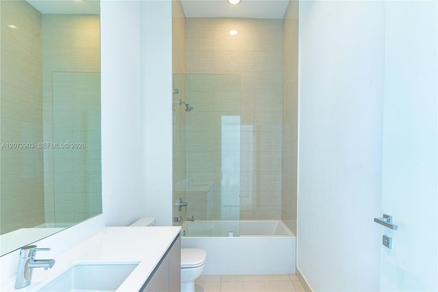 3250 NE 188th Street 101, Aventura, FL 33180