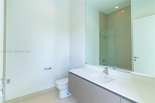 3250 NE 188th Street 101, Aventura, FL 33180