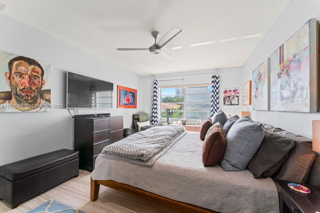 Image 11 of property listing at 1450 Lincoln Rd 307, Miami Beach, FL 33139