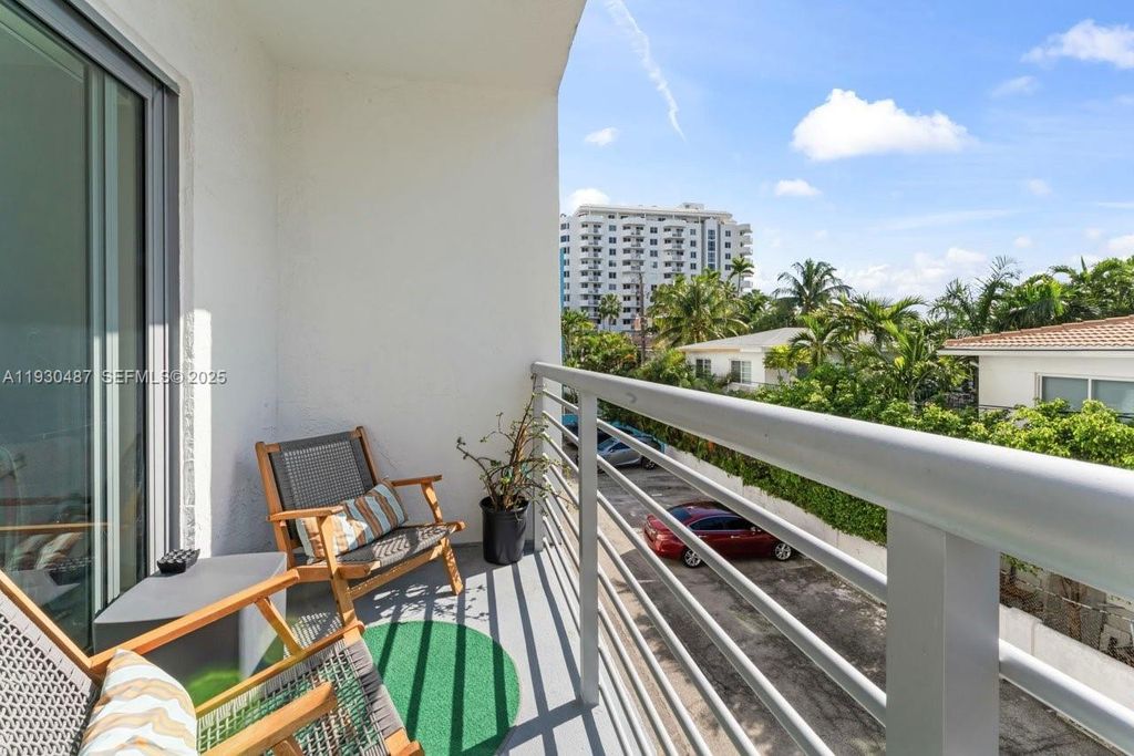 Image 14 of property listing at 1450 Lincoln Rd 307, Miami Beach, FL 33139