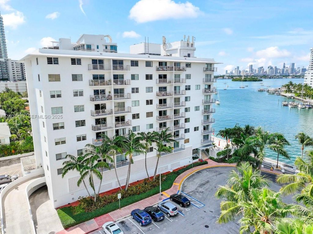 Image 18 of property listing at 1450 Lincoln Rd 307, Miami Beach, FL 33139