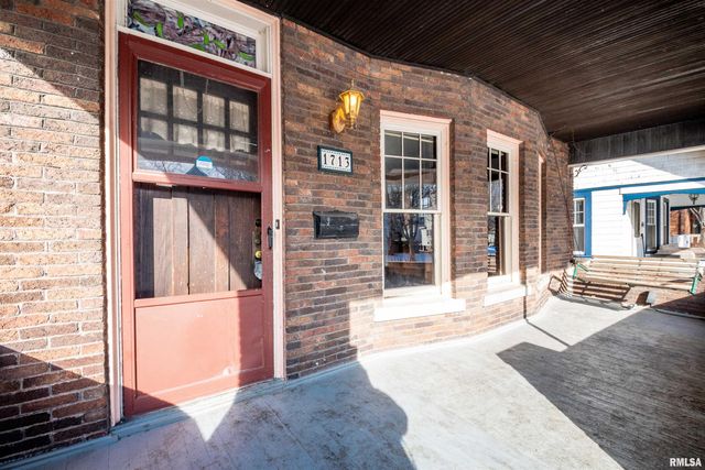 1713 W BARKER Avenue, Peoria, IL 61606