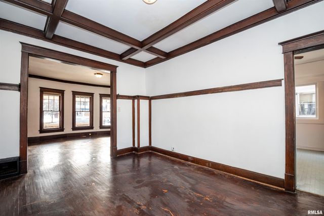 1713 W BARKER Avenue, Peoria, IL 61606