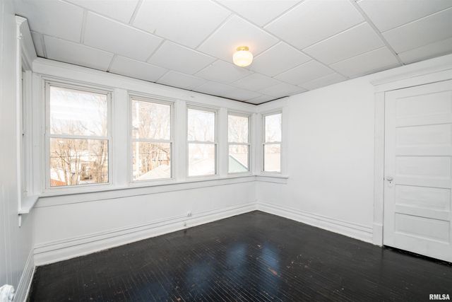 1713 W BARKER Avenue, Peoria, IL 61606