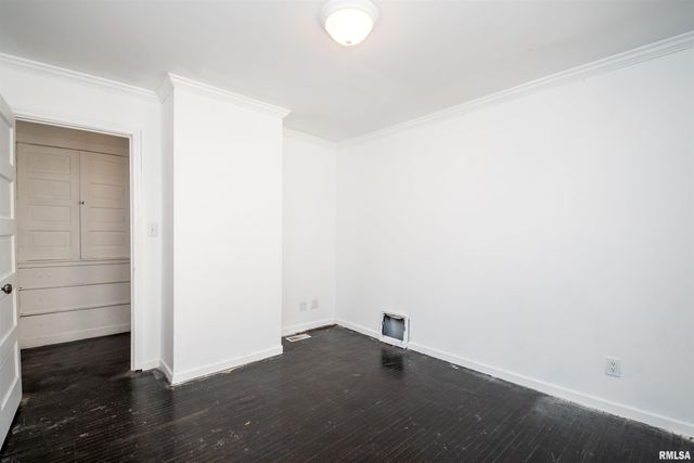 1713 W BARKER Avenue, Peoria, IL 61606