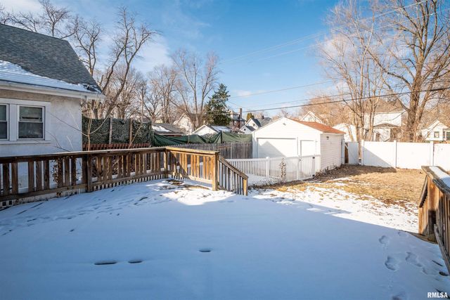 1713 W BARKER Avenue, Peoria, IL 61606