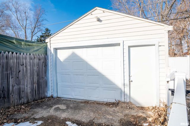 1713 W BARKER Avenue, Peoria, IL 61606