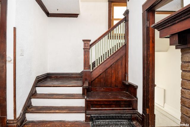 1713 W BARKER Avenue, Peoria, IL 61606