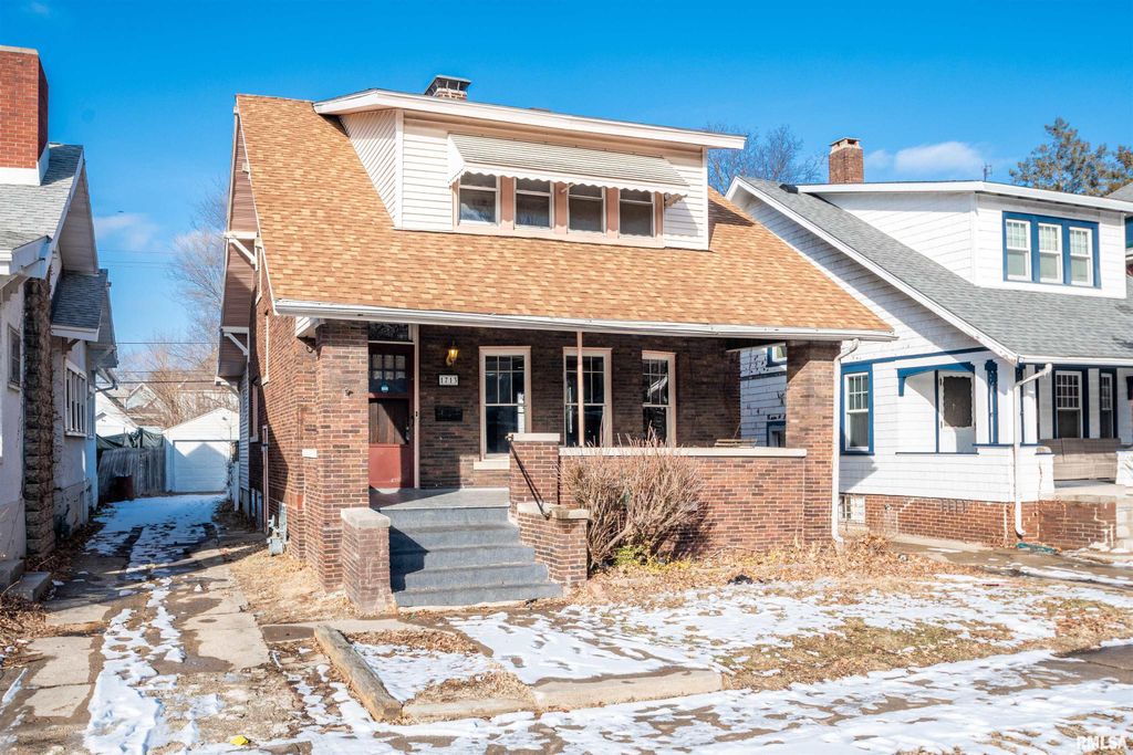 1713 W BARKER Avenue, Peoria, IL 61606