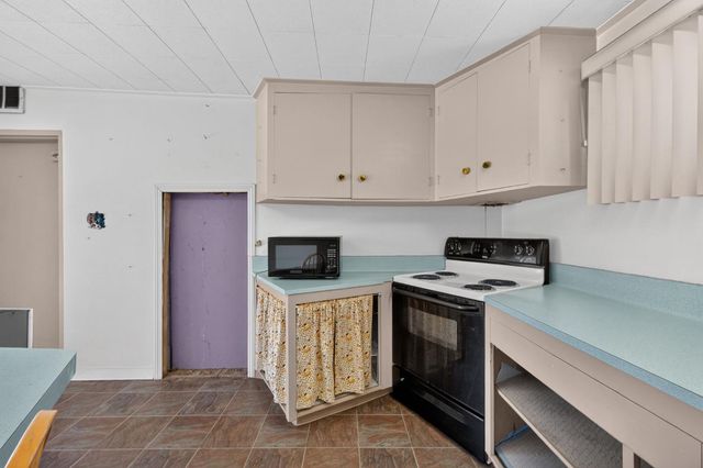 4535 E Fairmont Avenue, Fresno, CA 93276