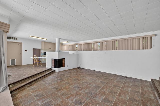 4535 E Fairmont Avenue, Fresno, CA 93276