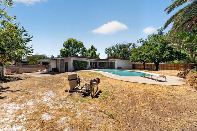 4535 E Fairmont Avenue, Fresno, CA 93276