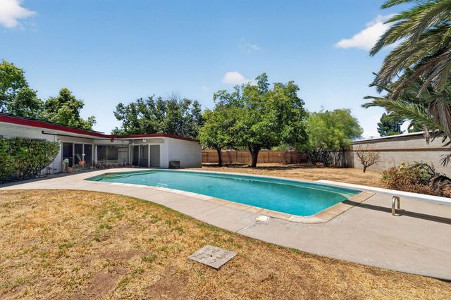 4535 E Fairmont Avenue, Fresno, CA 93276
