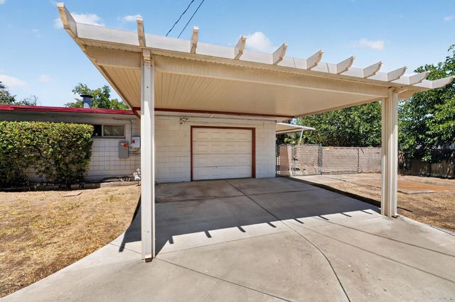 4535 E Fairmont Avenue, Fresno, CA 93276
