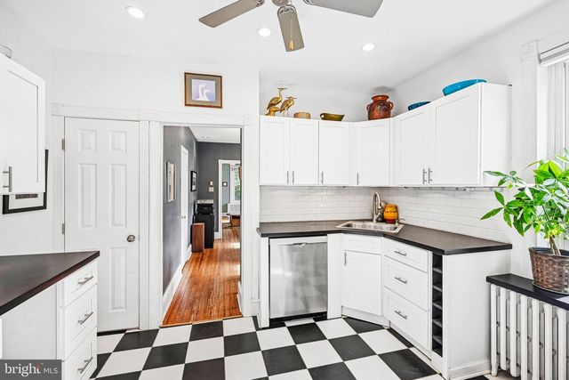 29 W WILLOW GROVE AVE, Philadelphia, PA 19118