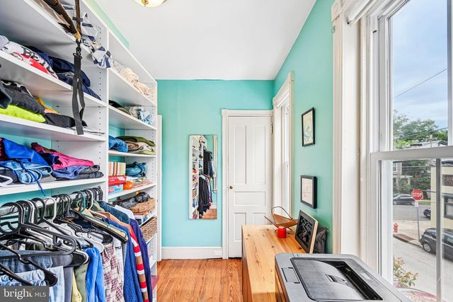 29 W WILLOW GROVE AVE, Philadelphia, PA 19118