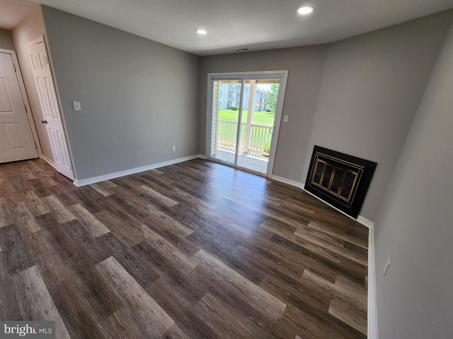 96 SANDRA RD, Voorhees, NJ 08043