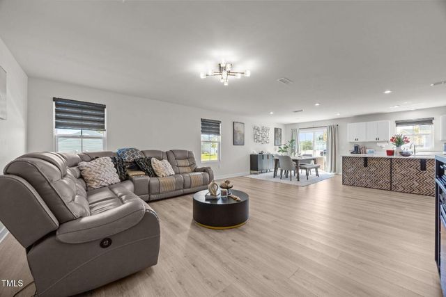 82 Coble Farms Place, Fuquay Varina, NC 27526